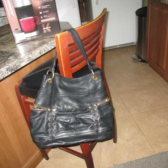 B Makowsky Black Leather Hobo - Picture 2 of 11